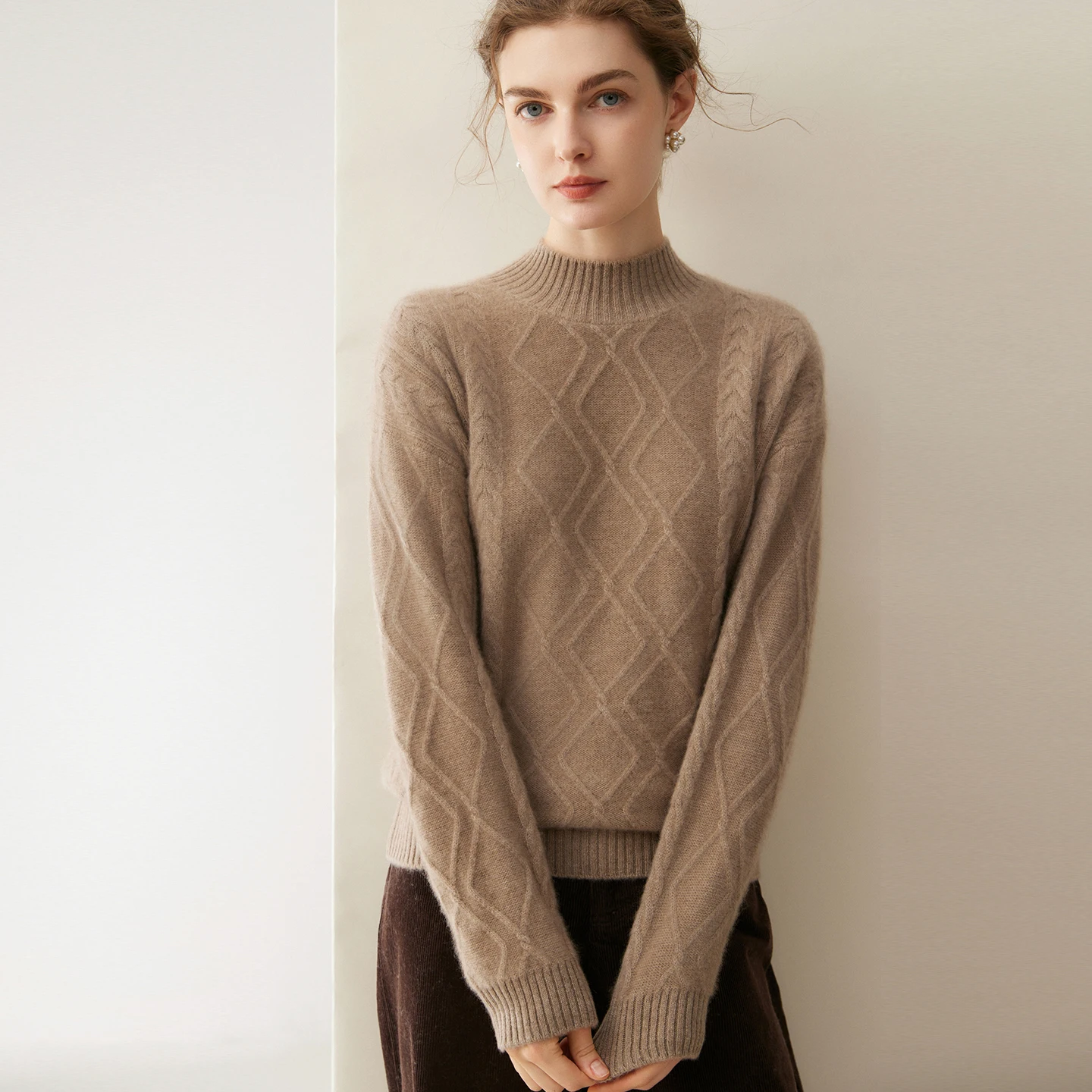 Autumn Winter New 100%  Percent Cashmere Pullover Womens Semi High Neck Luxury Rhombic Loose Knit Thick Base Layer Tunic Blouse.