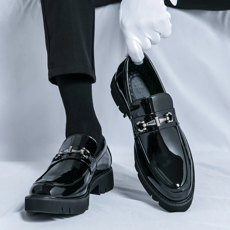 

Classic Black Mens Thick Soled Raised Patent Leather New Business Loafers Fashion Brand Comfortable Casual Formal Leather Shoes