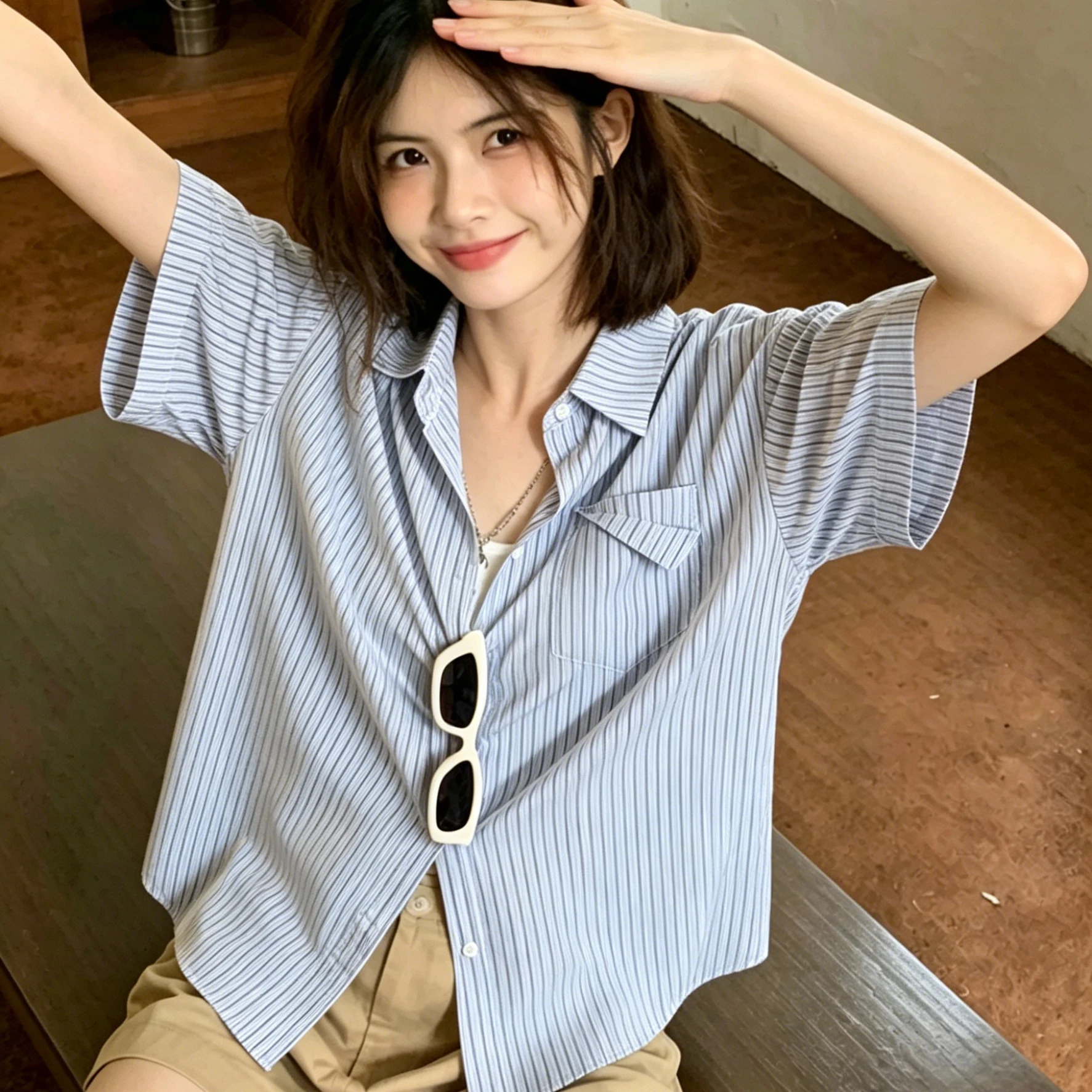 

Classic Striped Short Sleeve Shirt Women's Commute Style Loose Fit Slimming Top Korean Version Polyester Fiber Casual Shirt