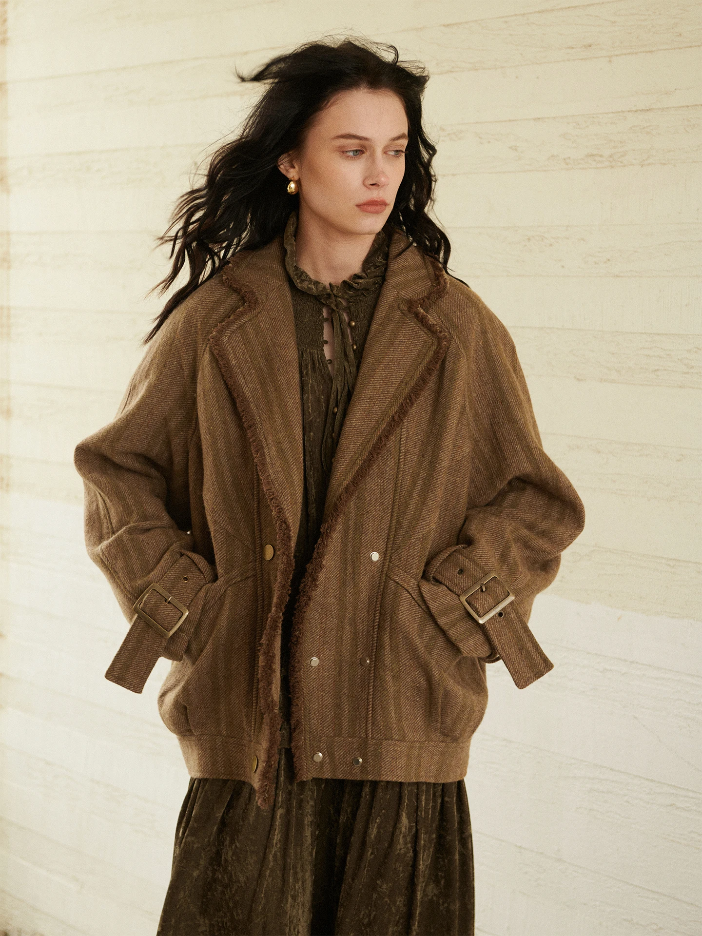 

Винтажное шерстяное пальто Dozzease для женщин: свободный зимний топ с шарфом, объемный дизайн, повседневное, средней длины, на пуговицах