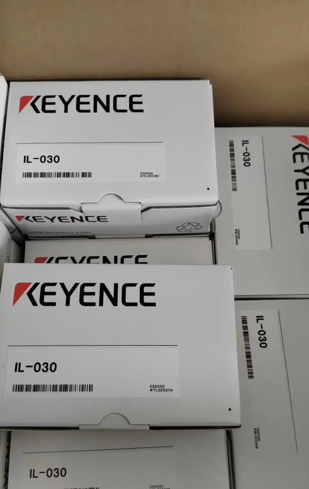 

Специальная распродажа новой оригинальной японской сенсорной головки KEYENCE: IA-030 1 шт.