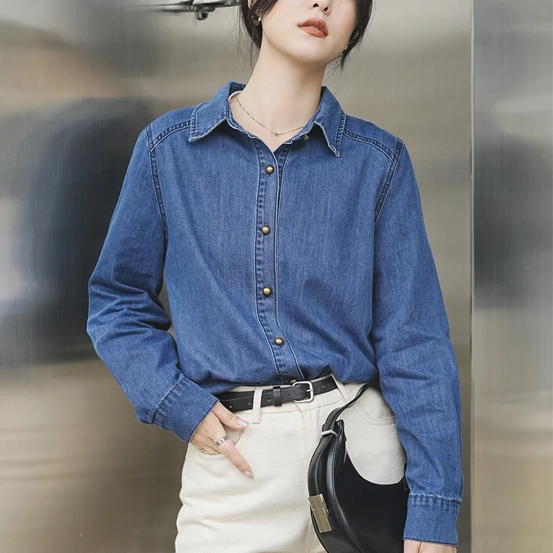 

Solid-color Casual Denim Shirt Coat.A New Korean-style Retro and Versatile Loose Long-sleeved Top for Women in Spring and Autumn
