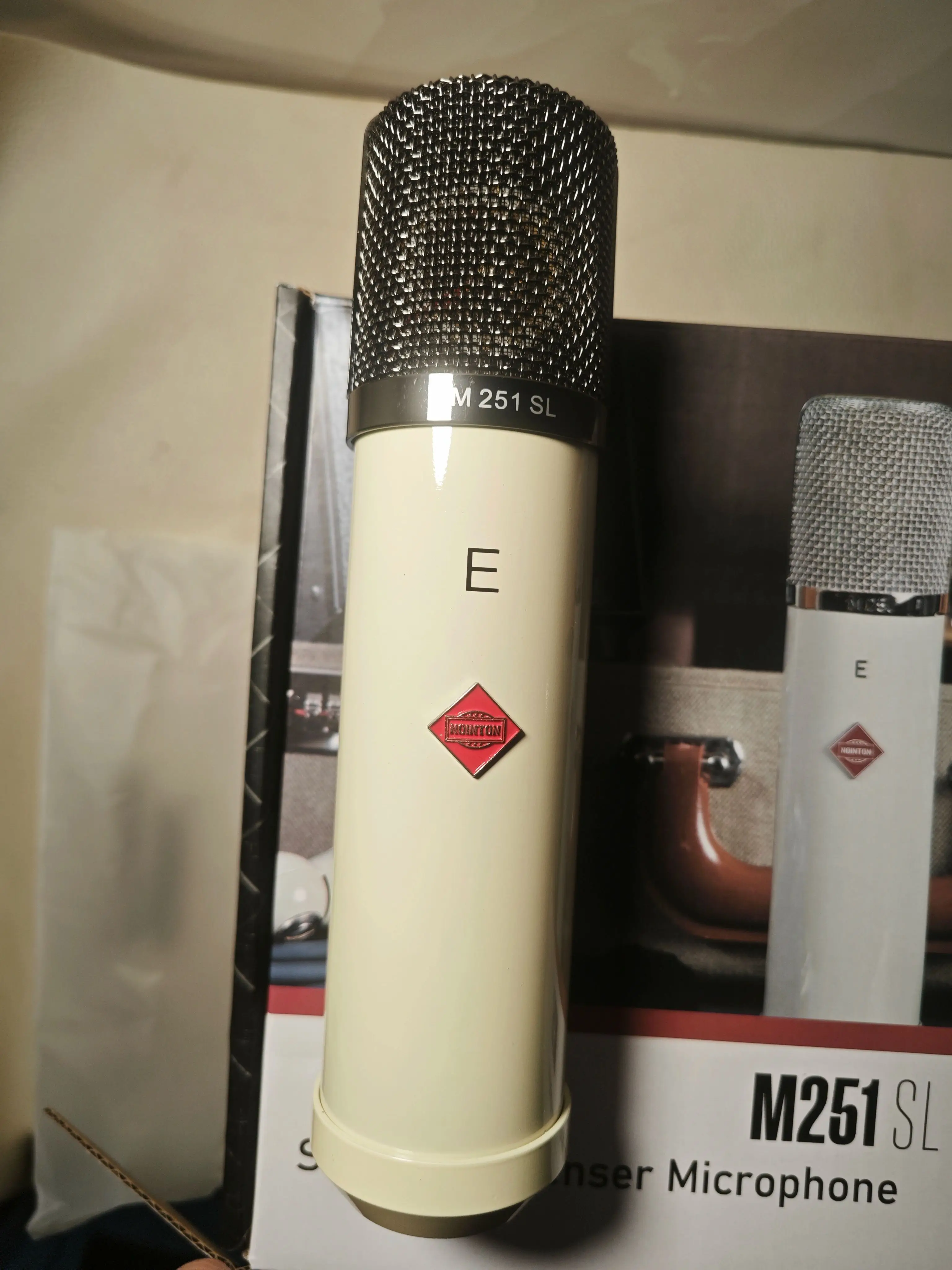 

M251sl professional capacitive large diaphragm microphone, suitable for recording studios/live streaming/TikTok/Youtube/podcasts