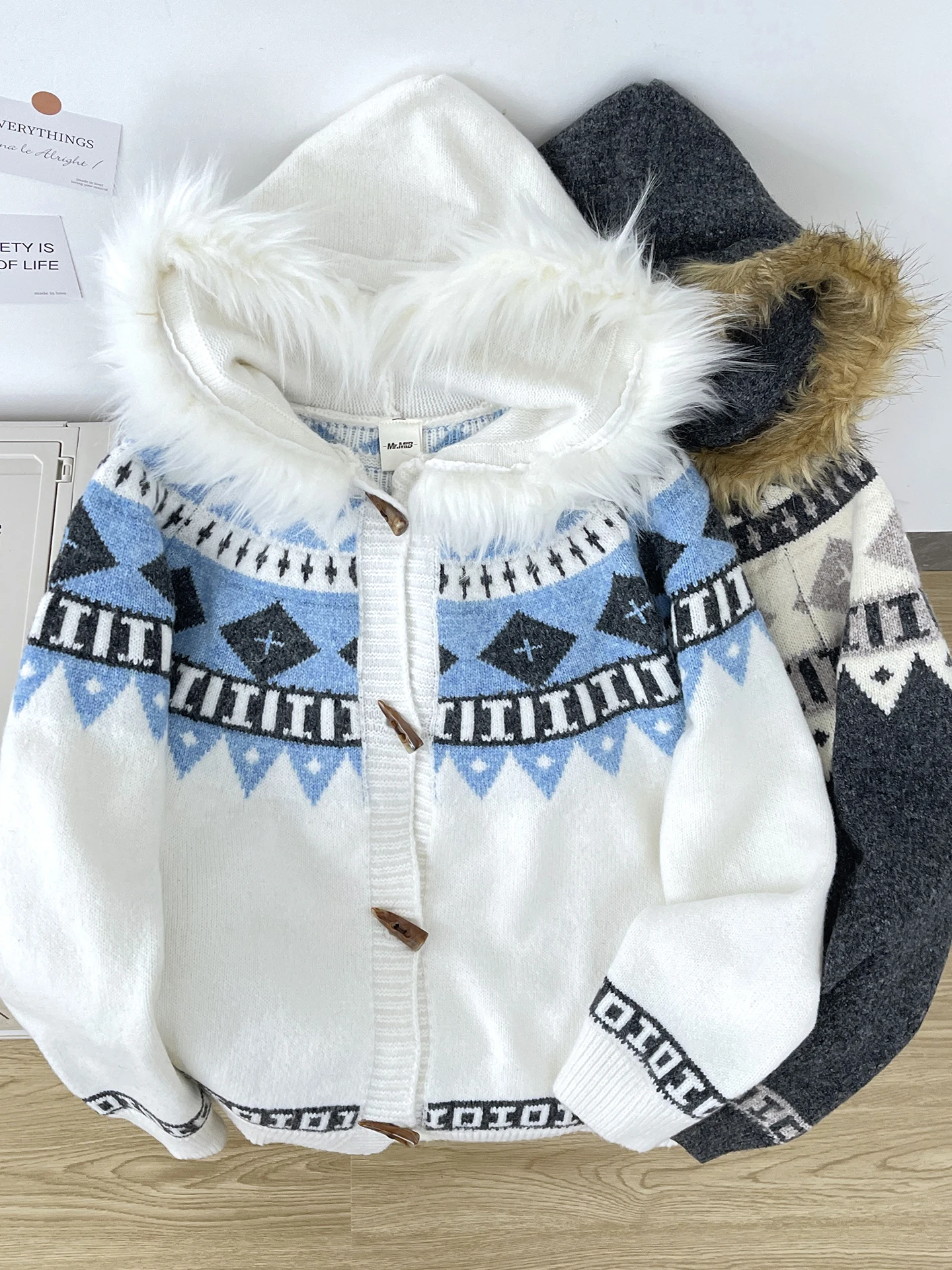 

Мужской вязаный кардиган на осень-зиму с меховым воротником, вышивкой, высокой теплосберегающей способностью, винтажный, свободного кроя, для подростков