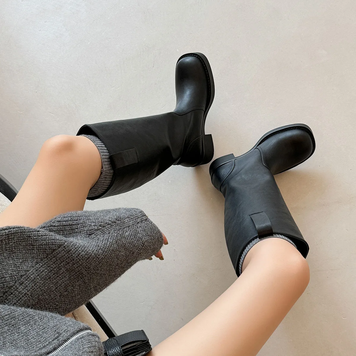 

Arden Furtado Autumn Black cowhide Riding boots Square toe Pull-on Chunky heels Knee high boots Large size Women's Boots