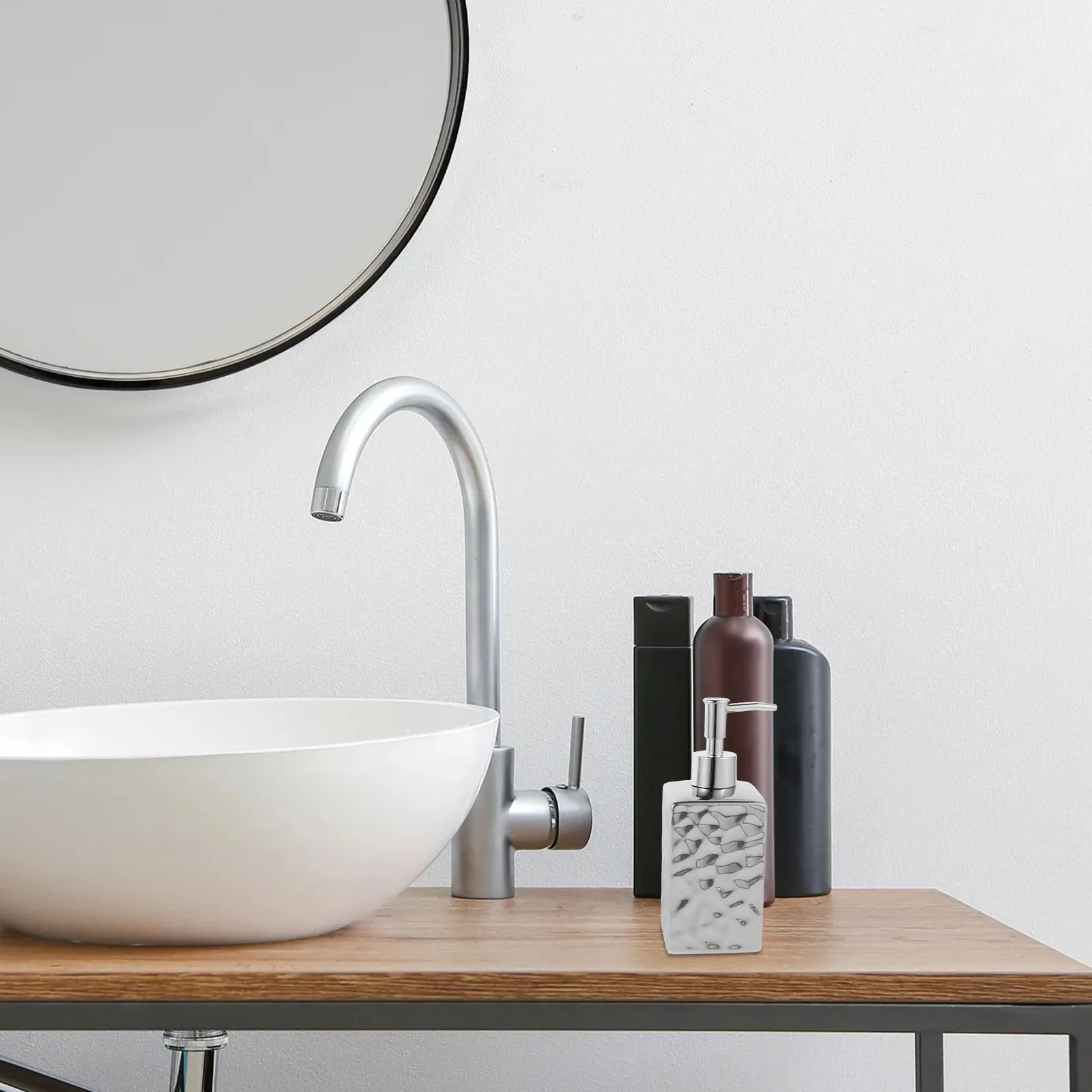 

Bathroom Soap Dispenser Square Refillable Pump Bottle Modern Metal Plastic Lotion Shampoo Container Hotel Grade Essential Oil