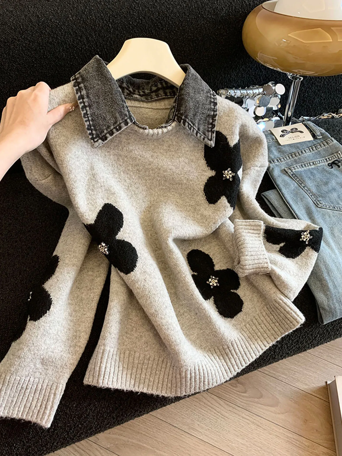 

Рекомендованный Эмили Клуд: Женский вязаный свитер с джинсовым воротником, пэчворком и бисером, осенне-зимний, с длинными рукавами, теплый, с цветочным узором