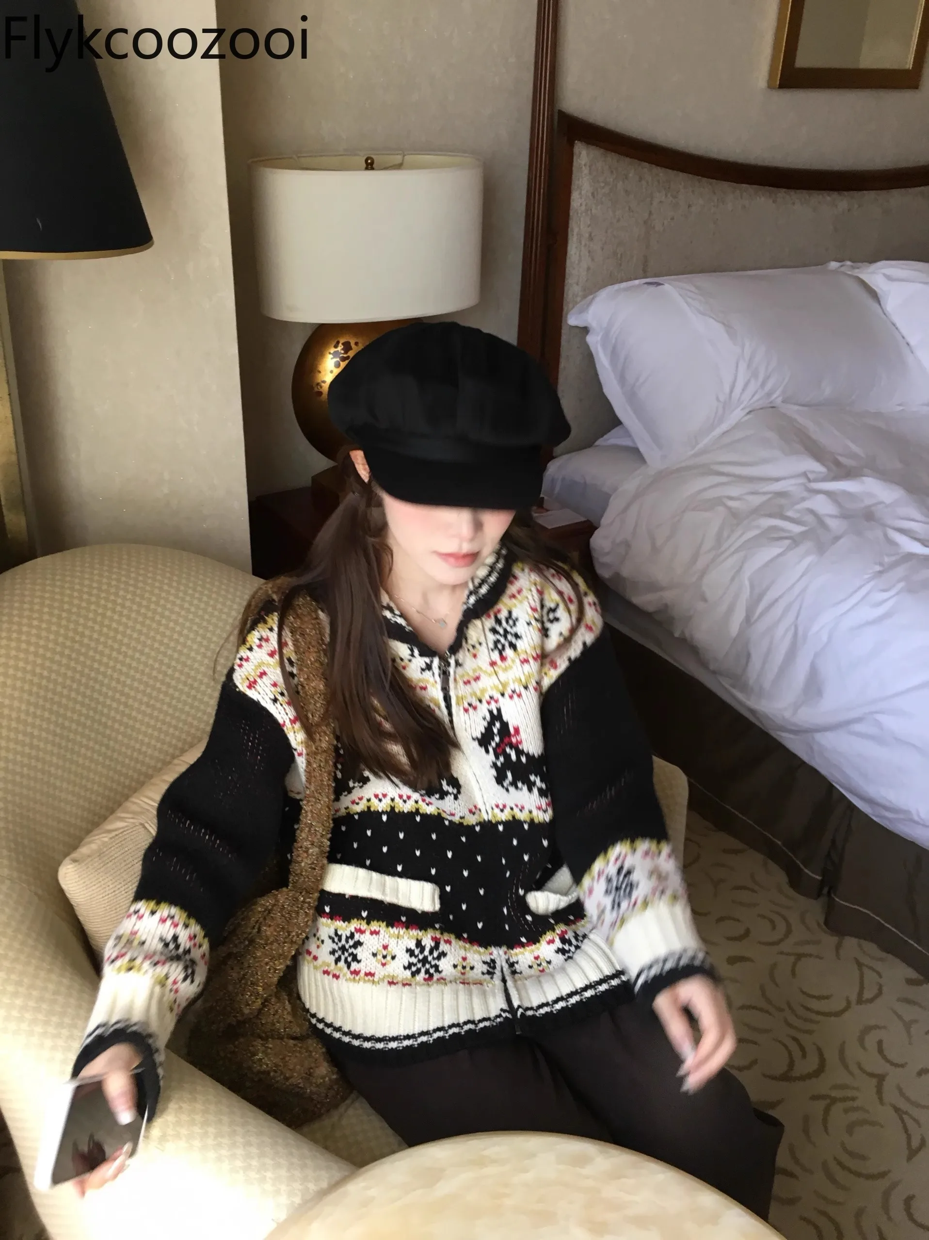 

Baseball Collar Jacquard Thick Needle Super Thick Sweater Coat Knitted Autumn and Winter Regulai Fit Cardigan Crop Top