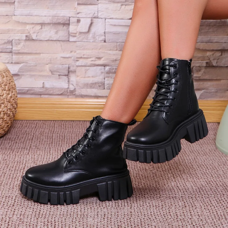 Sepatu bot wanita, sepatu bot kulit tumit Platform Chunky, sepatu bot pendek musim gugur musim dingin Punk sol tebal, sepatu bot luar ruangan antiselip