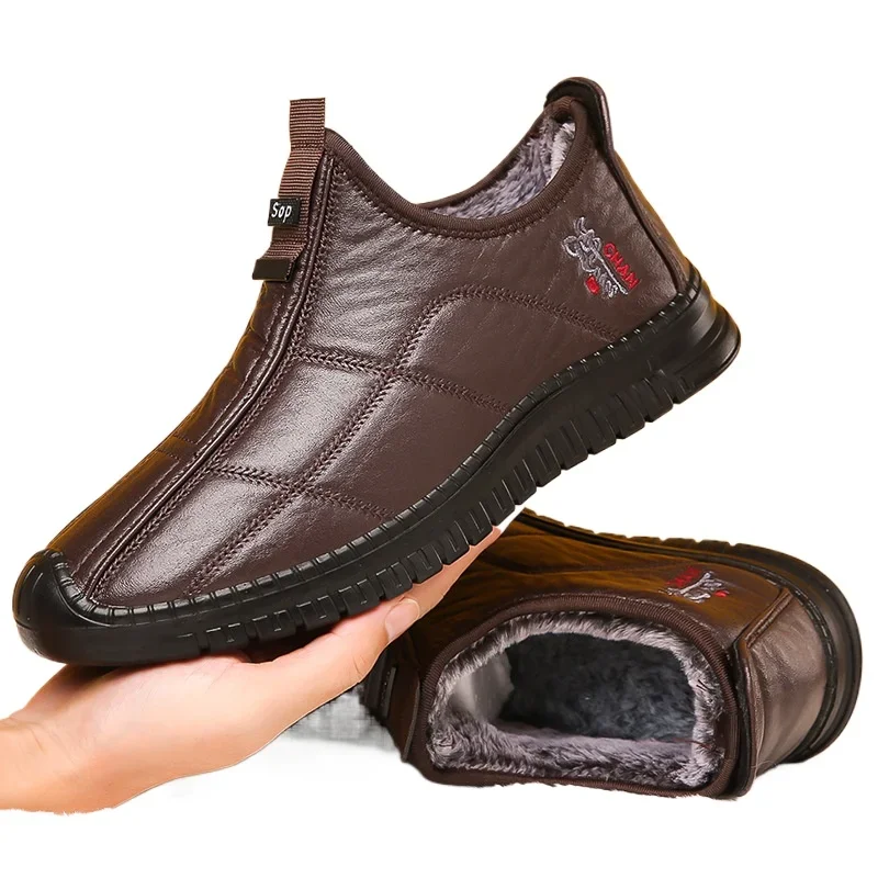 

Зимние мужские ботинки - это теплые непромокаемые нескользящие толстые прогулочные ботинки и негабаритная рабочая обувь для мужчин, ботинки на платформе 38-48 лет.