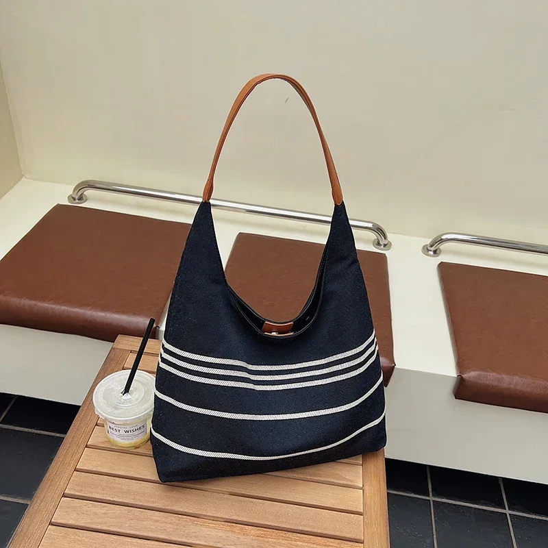

Nylon Striped Large Capacity Shoulder Bags Zipper Versatile 2025 Hot Sale Bags for Women Commuting Fashion Women's Handbags