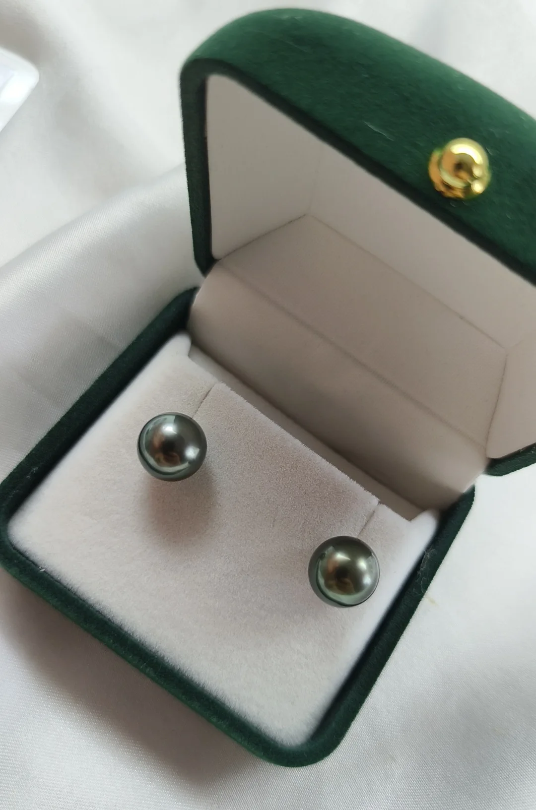 

Classic Earrings AAAA9-10mm10-11mm Natural Tahitian Round Pearl Earrings 18K/AU750 Gold 18K/AU750 White Gold Earrings