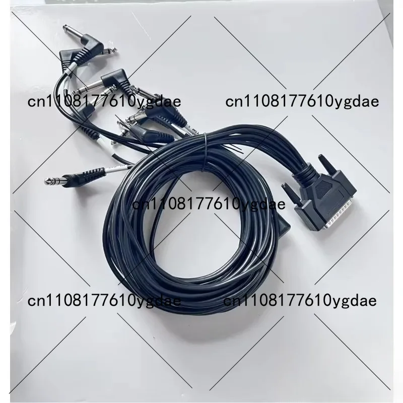 

Кабель электронного барабана поддерживает пять барабанов и три тарелки.