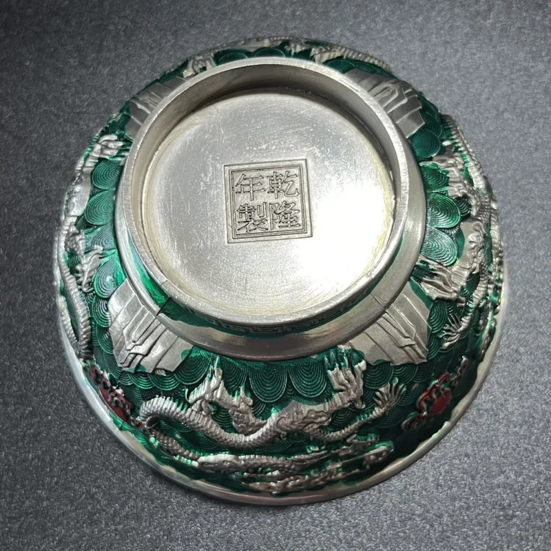 Made in Years of Qian Long Emperor of Qing Dynasty Ssangyong Bowl Early Silver-Plated Painted Boy Meets Girl Living Room Crafts