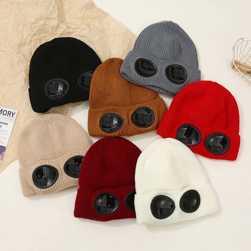 Quirky and Cute Hat, Warm and Comfortable for Autumn and Winter, Breathable Knitted Hat, Casual and Unique Alien Glasses Beanie