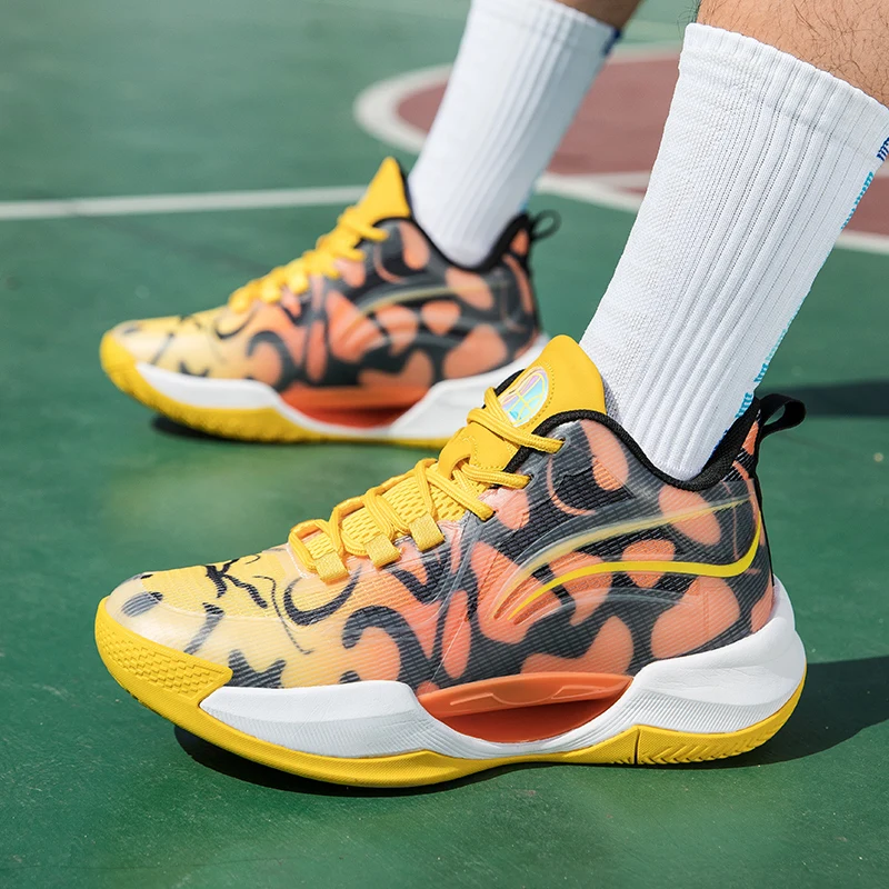 

Новые легкие и эластичные баскетбольные кроссовки для студентов мужского пола, дышащая, износостойкая и амортизирующая спортивная обувь.