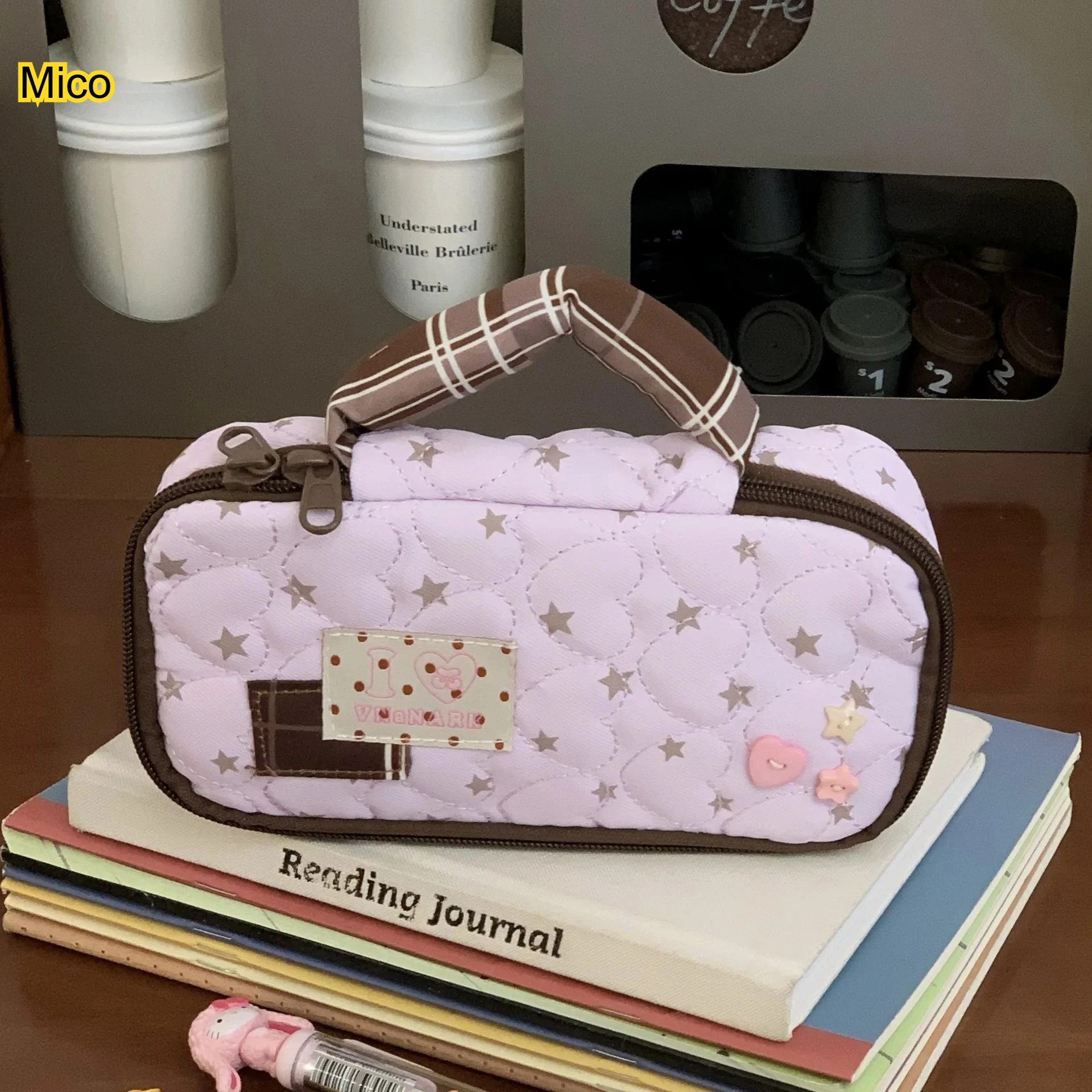 

Korean retro polka dot thick heart-shaped handle cute Ins style pencil case storage bag
