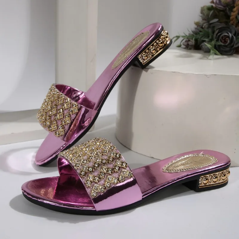 

Plus Size Slippers Summer New Women's Slippers Rhinestone Flip Slippers Temperament Outside Wear Beach