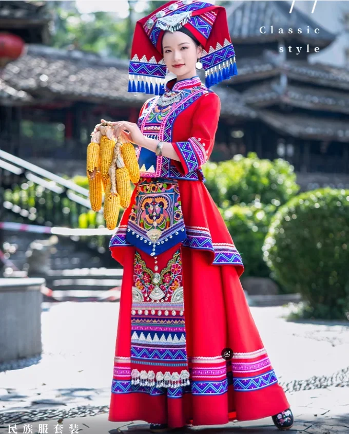 مجموعة أزياء أداء المسرح المطرزة للسيدات من تشوانغ الصينية