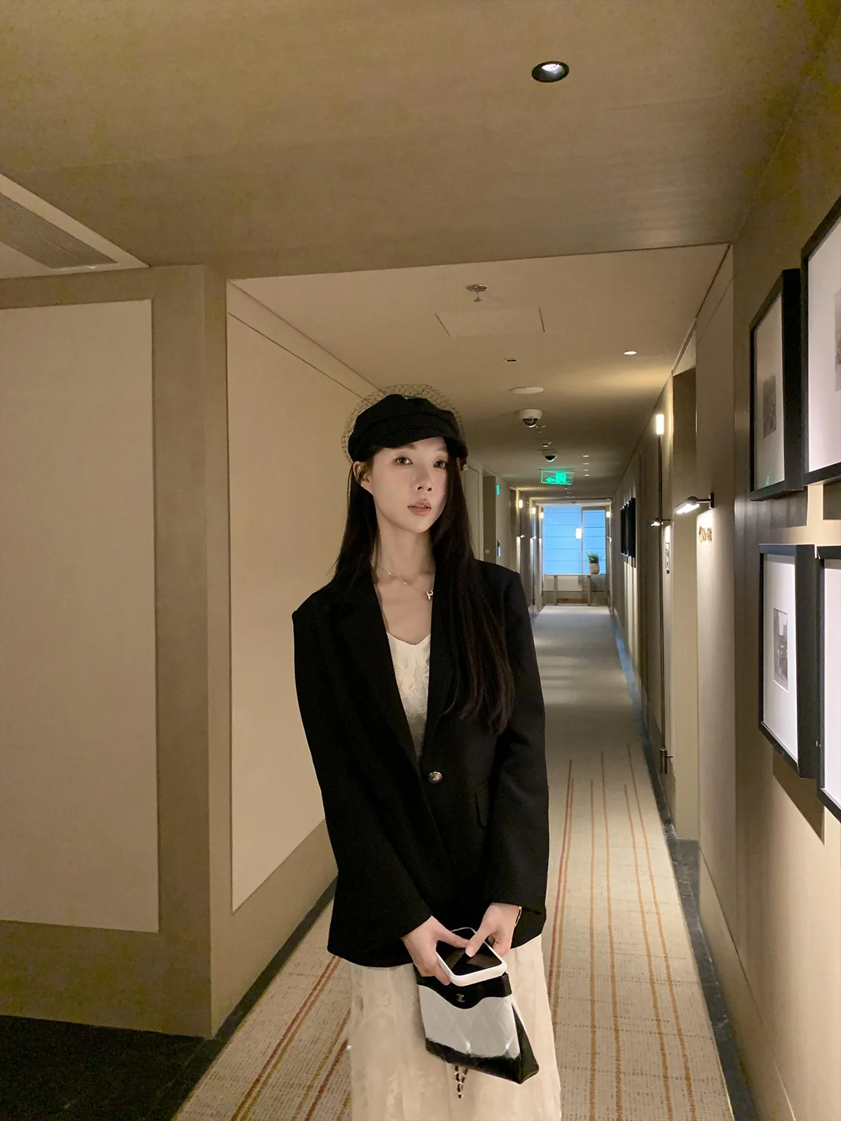 

Черный женский пиджак на одной пуговице с длинным рукавом, коллекция Весна, классический однотонный дизайн, застежка на одну пуговицу