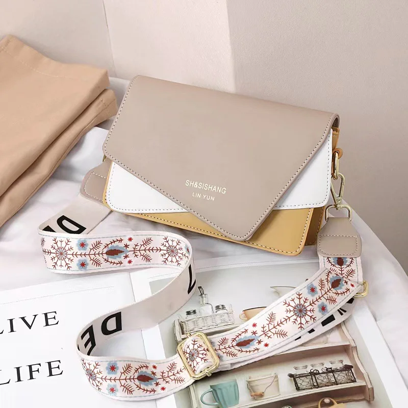 

Новая женская сумка через плечо, модная маленькая квадратная сумка, дизайн контрастного цвета, корейская версия, модная, простая и атмосферная