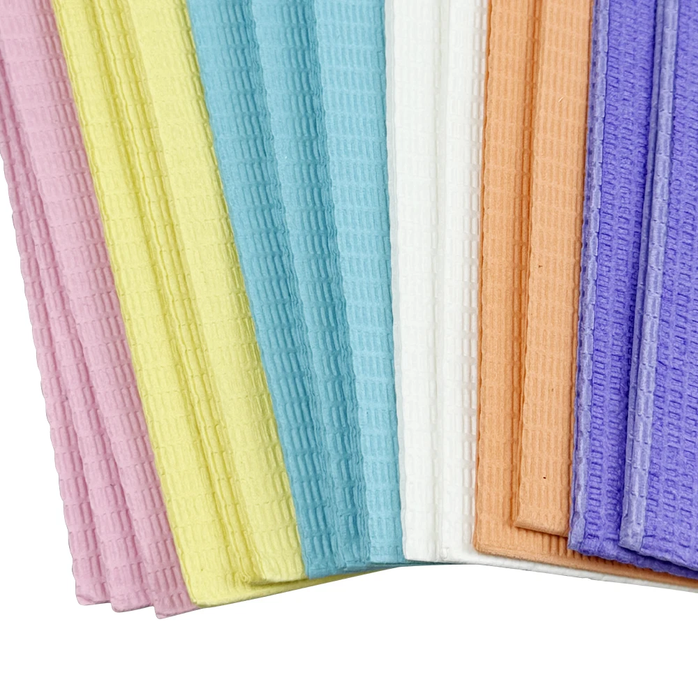 50 قطعة مناديل تنظيف الوشم للاستعمال مرة واحدة، وسادة طاولة مقاومة للماء مناسبة لملحقات وشم الأظافر وملحقات الوشم، ورق طبي