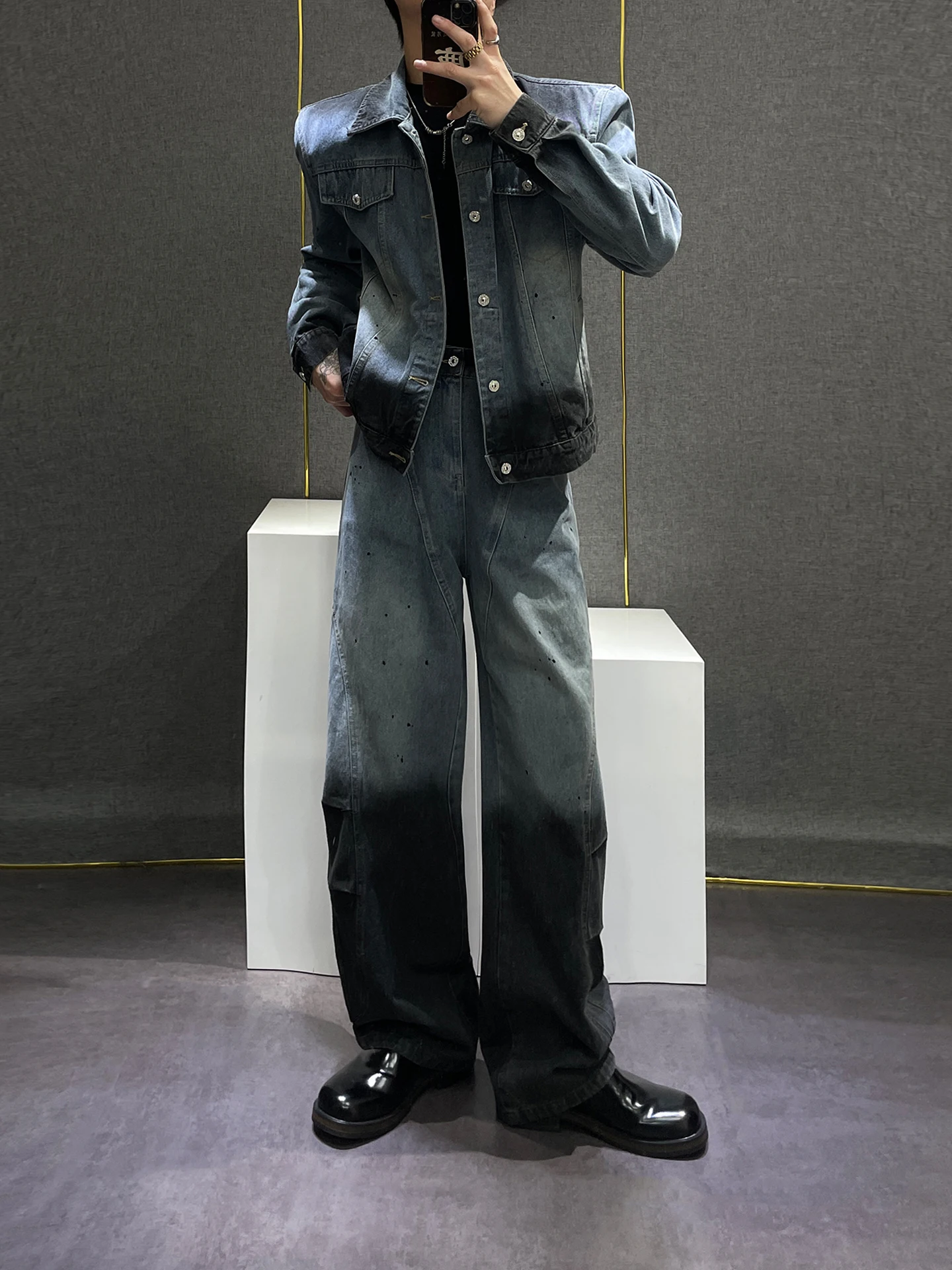 

Cool Men's Denim Jaet And Pants Set Vintage High Street Sle Autumn New Arrival Long Sve Long Pants Faionable Outfit
