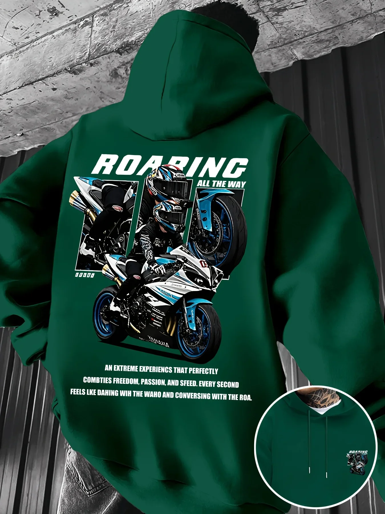 Winter- und Herbstmode für die Straße: Herren-Sweatshirt mit Kapuze und „Motorrad“-Muster. Warm und bequem. Oberteil für Outdoor-Bekleidung – Detail 2