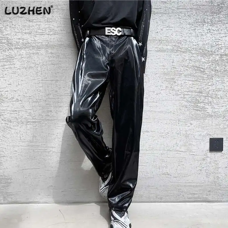 

LUZHEN Модные Элегантные Мужские глянцевые кожаные прямые повседневные брюки высокого качества уличные эластичные брюки 2023 стильные новые 5fe326