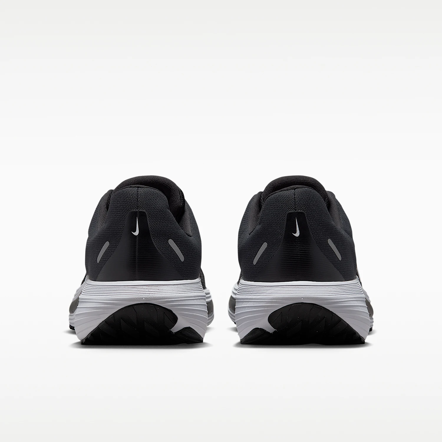 รองเท้าวิ่งผู้ชาย Nike ของแท้  - Men'S Shoes In Fashion บทวิจารณ์และราคา
