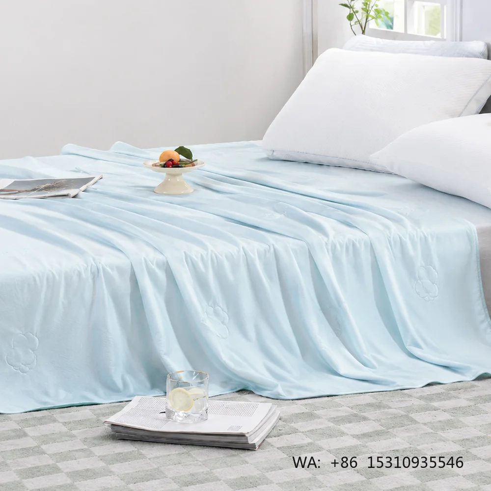 Washable Silicone Cooling Blanket for Hot Sleepers Odorless Soft Breathable Summer Cooling Comfortable Blanket for Night Sweats