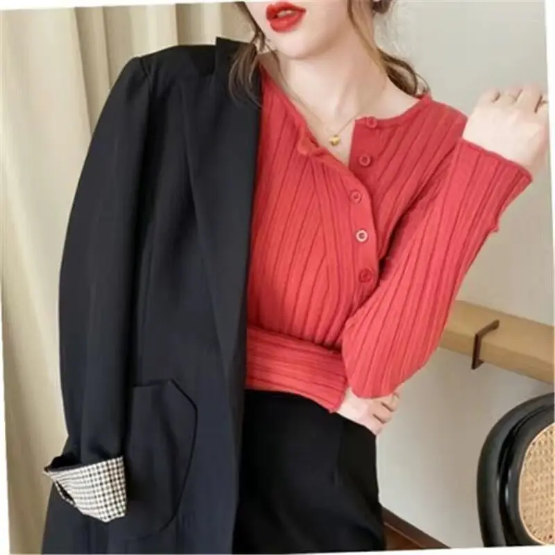 Suéter de manga larga para mujer, jersey de cuello redondo liso, botones de retazos, Tops de punto versátiles delgados, elegante y Simple, nueva moda de otoño