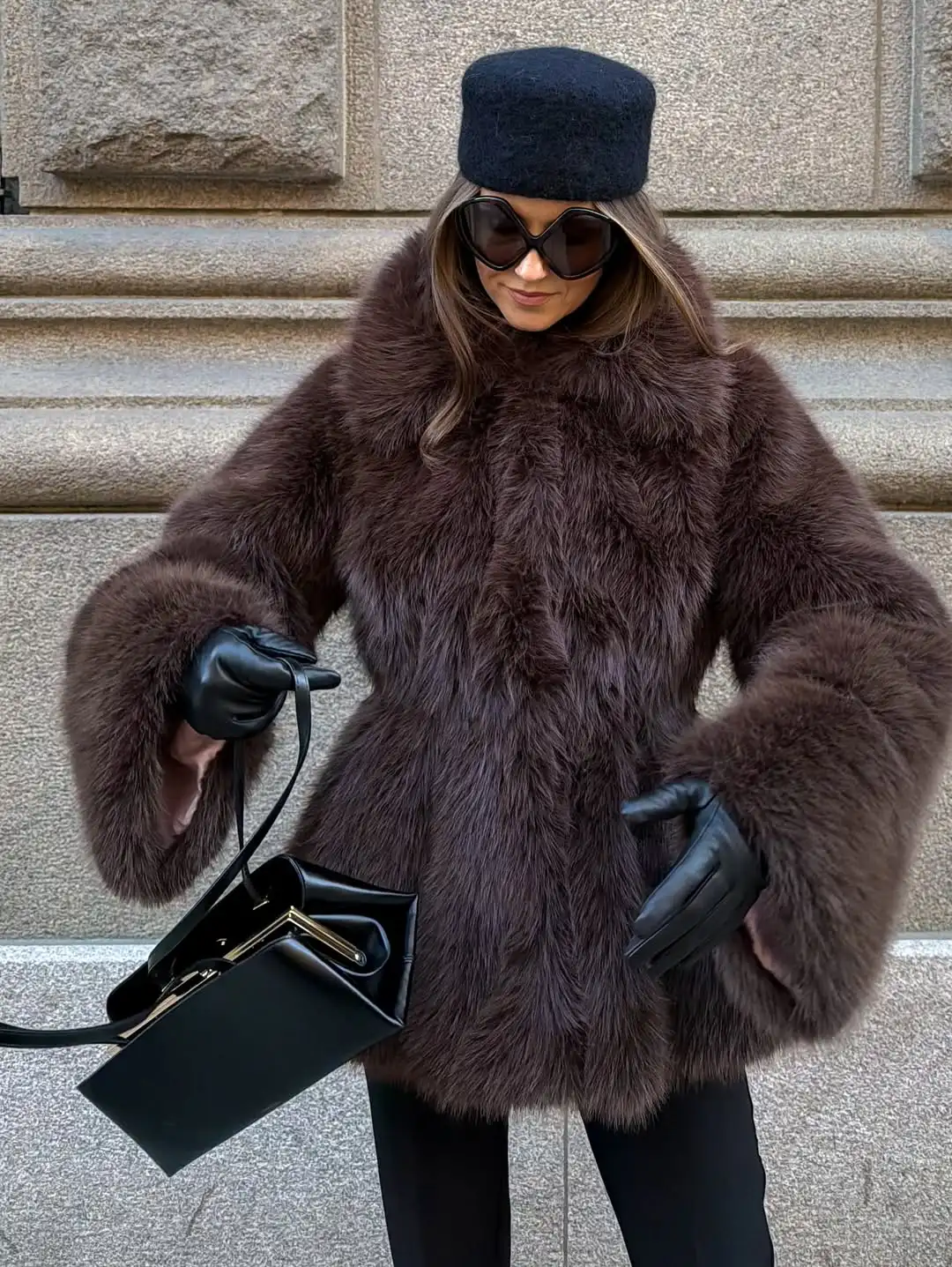 Mode Revers Faux Pelzmantel Frauen Chic Plüsch Lange Ärmeln Taille Cinched Schlanke Warme Jacke 2026 Winter Täglichen Pendeln Straße tragen