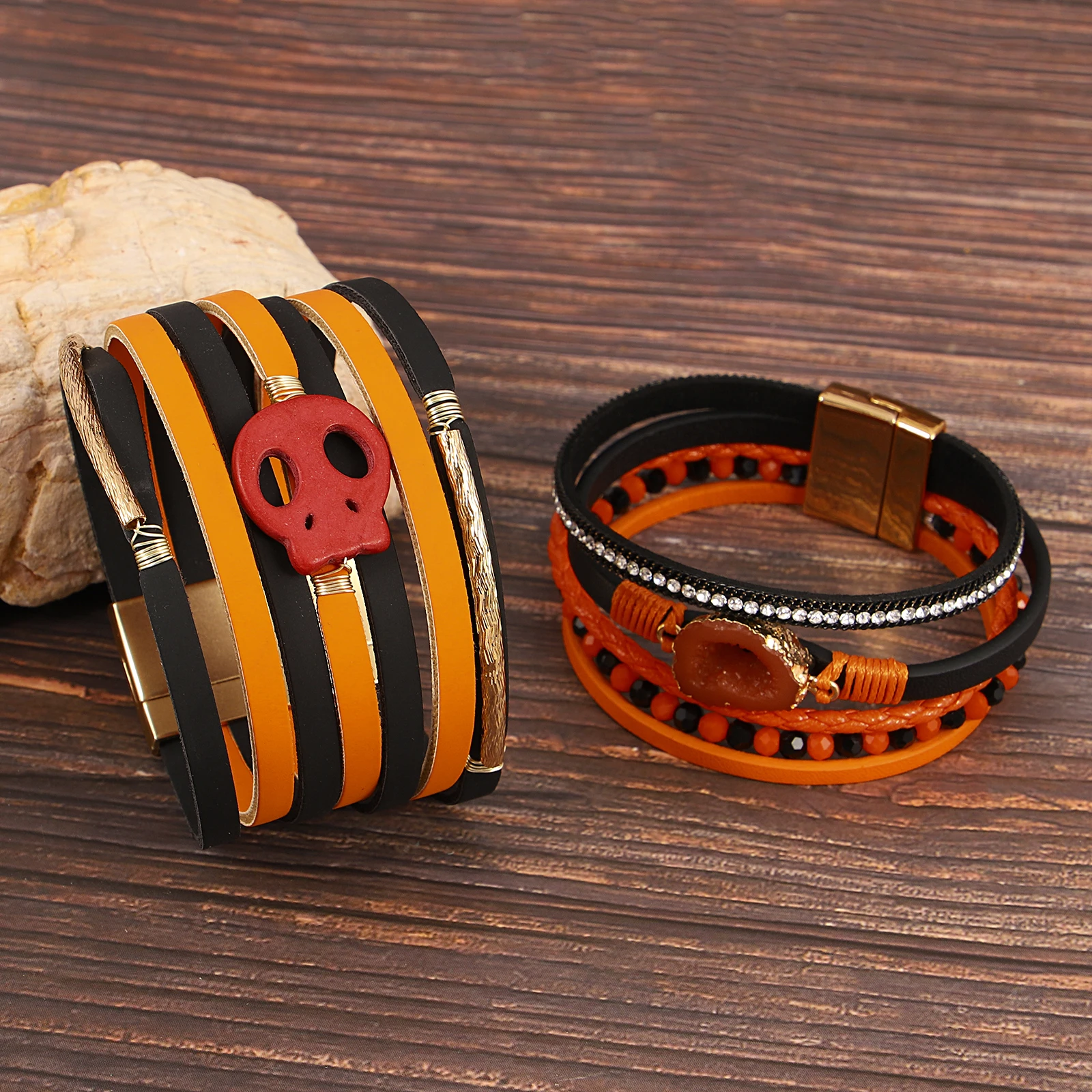 สร้อยข้อมือหนังหลายชั้นประดับหินเทียมสไตล์วินเทจ Amorcome สำหรับผู้หญิง สร้อยข้อมือเชือกถัก ของขวัญเครื่องประดับสำหรับวันหยุด