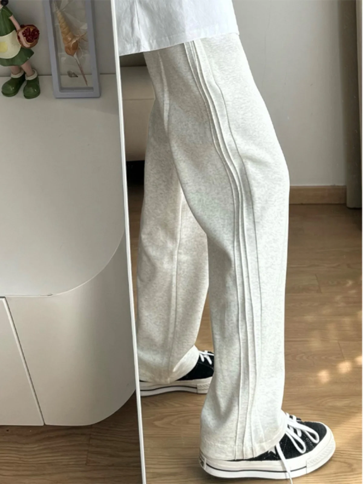 بنطلون رياضي رمادي مطوي مخطط للرجال موضة ربيع الخريف ماركة سكين إيدج أمريكي ريترو مستقيم بنطلون طويل غير رسمي