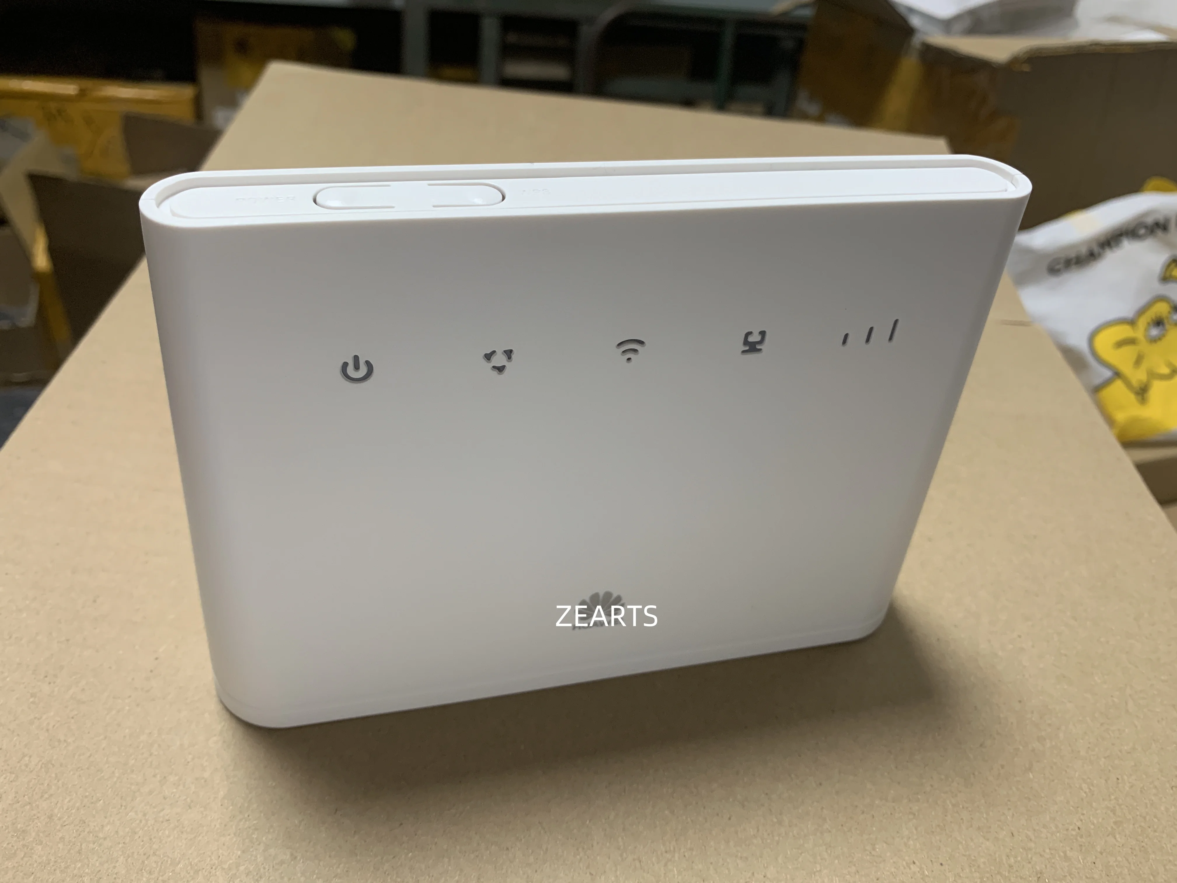 B310s-22 Unlocked 4G/LTE CPE Mobile Wi-Fi Router(used 99%new)