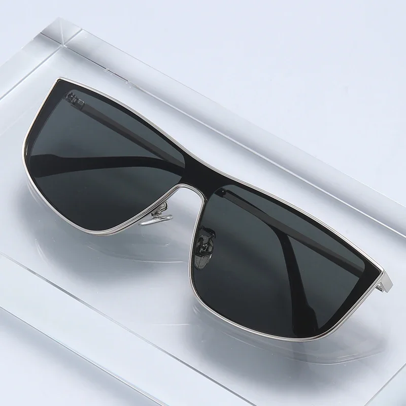 Metal Frame One-piece Sunglasses Fashionable And High-end  Sunglasses For Square And Round Faces For Women And Men UV400