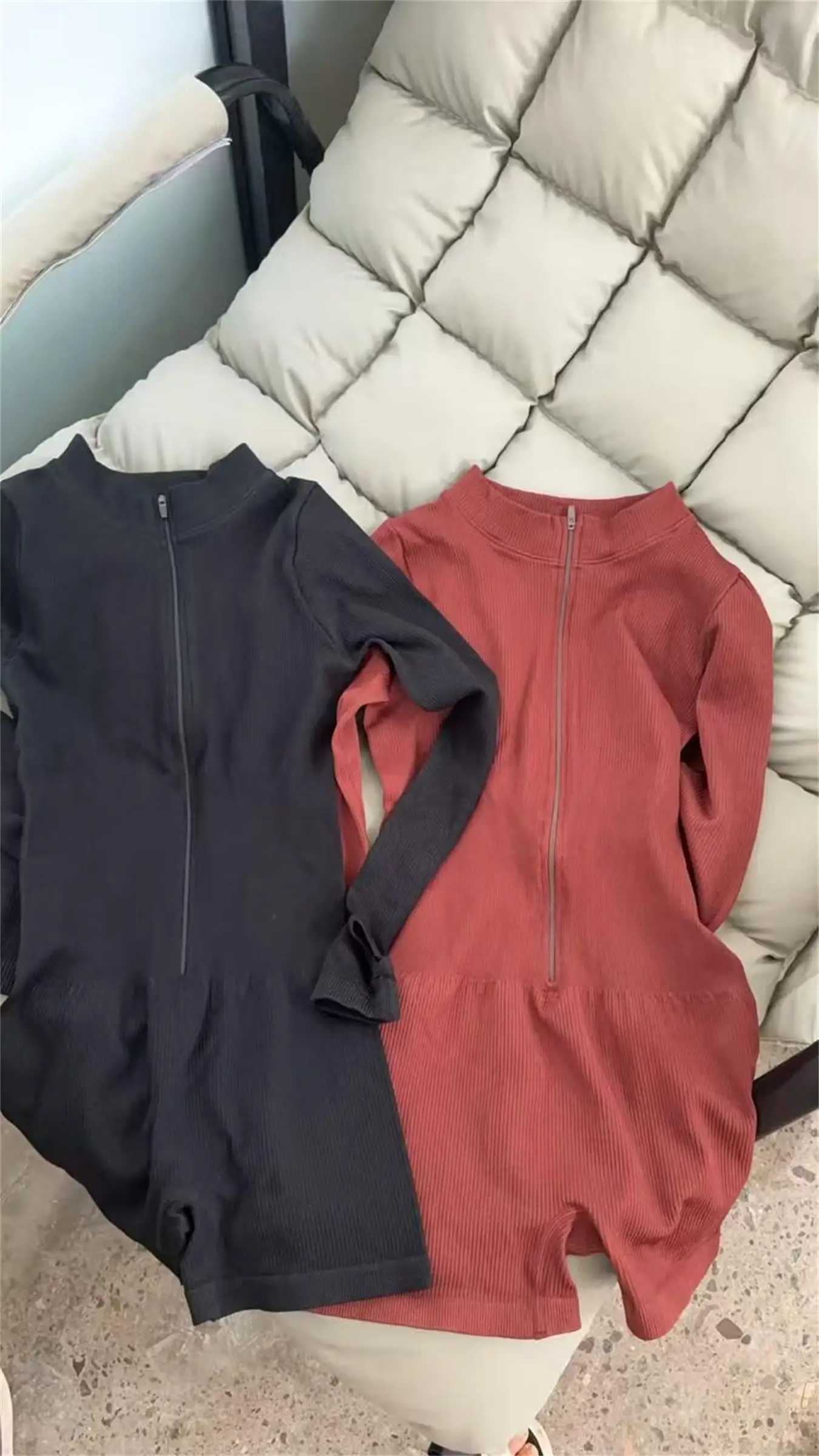 Seamless body-shaping solid color ribbed stand-up collar long-sleeved jumpsuit, women's running sports zipper yoga fitness suit