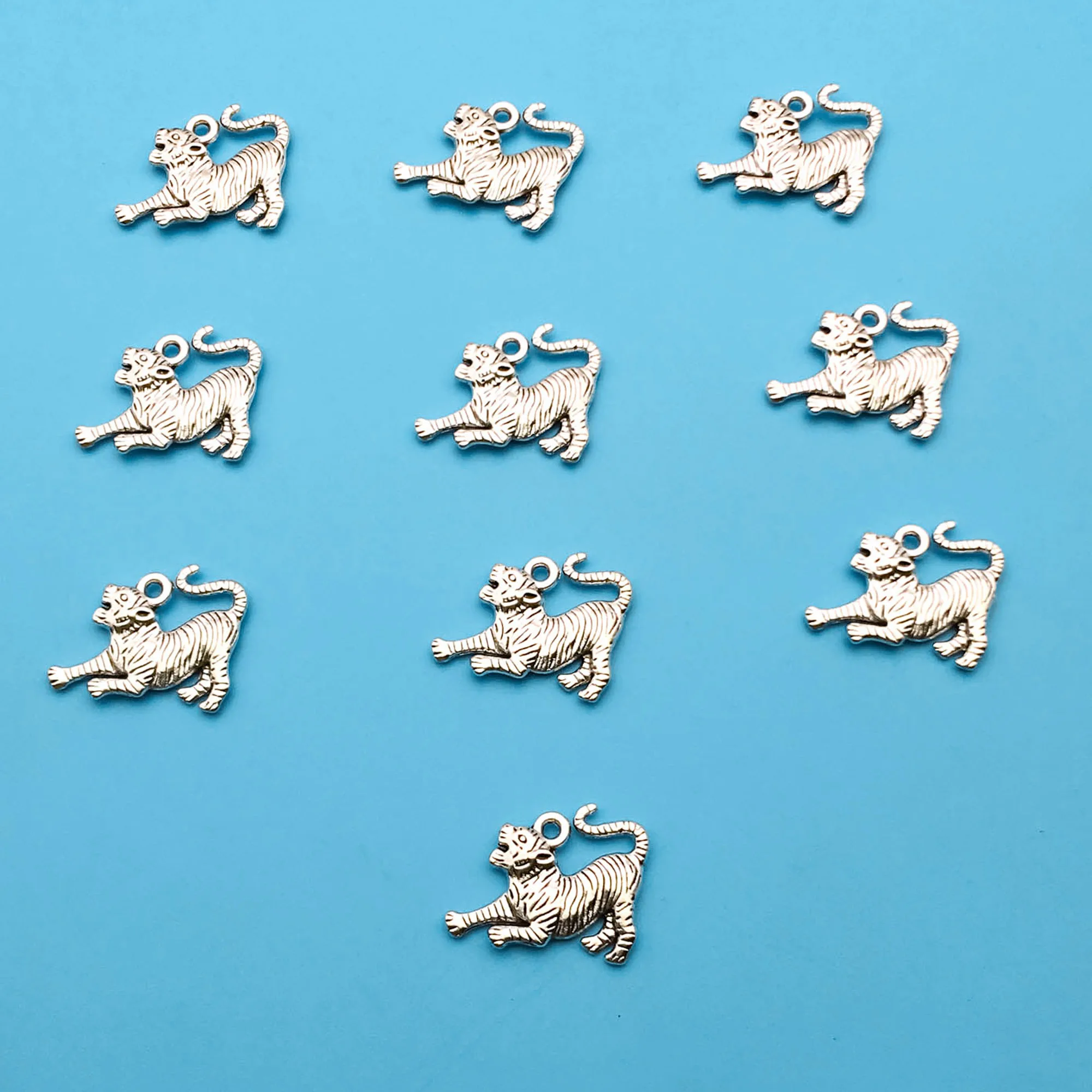 10/20pcs Antique Silvery Tiger Charms Alloy Animal Pendants For DIY Jewelry Making Findings Crafting Accessory