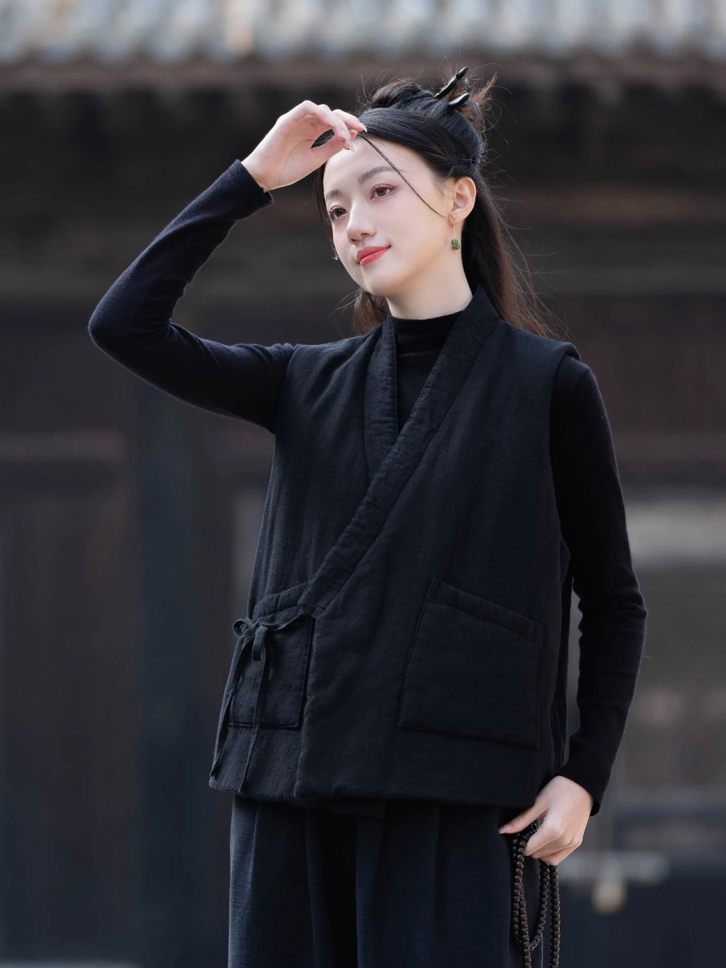 Thickened Cotton Linen Vest Women's Winter Fashion Retro Belted Buttoned Short Cotton Filled Warm Top V-neck Outerwear