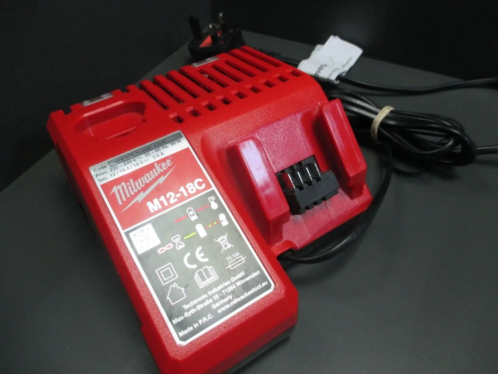 Genuine Milwaukee M12-18C 12v - 18v Twin Port Battery Charger M12 M18 149547