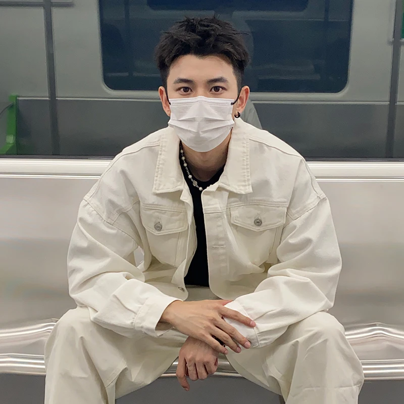 

Белая мужская джинсовая куртка оверсайз в стиле барокко, винтажная, американская, дышащая, с длинными рукавами, для весны и осени, в стиле High Street