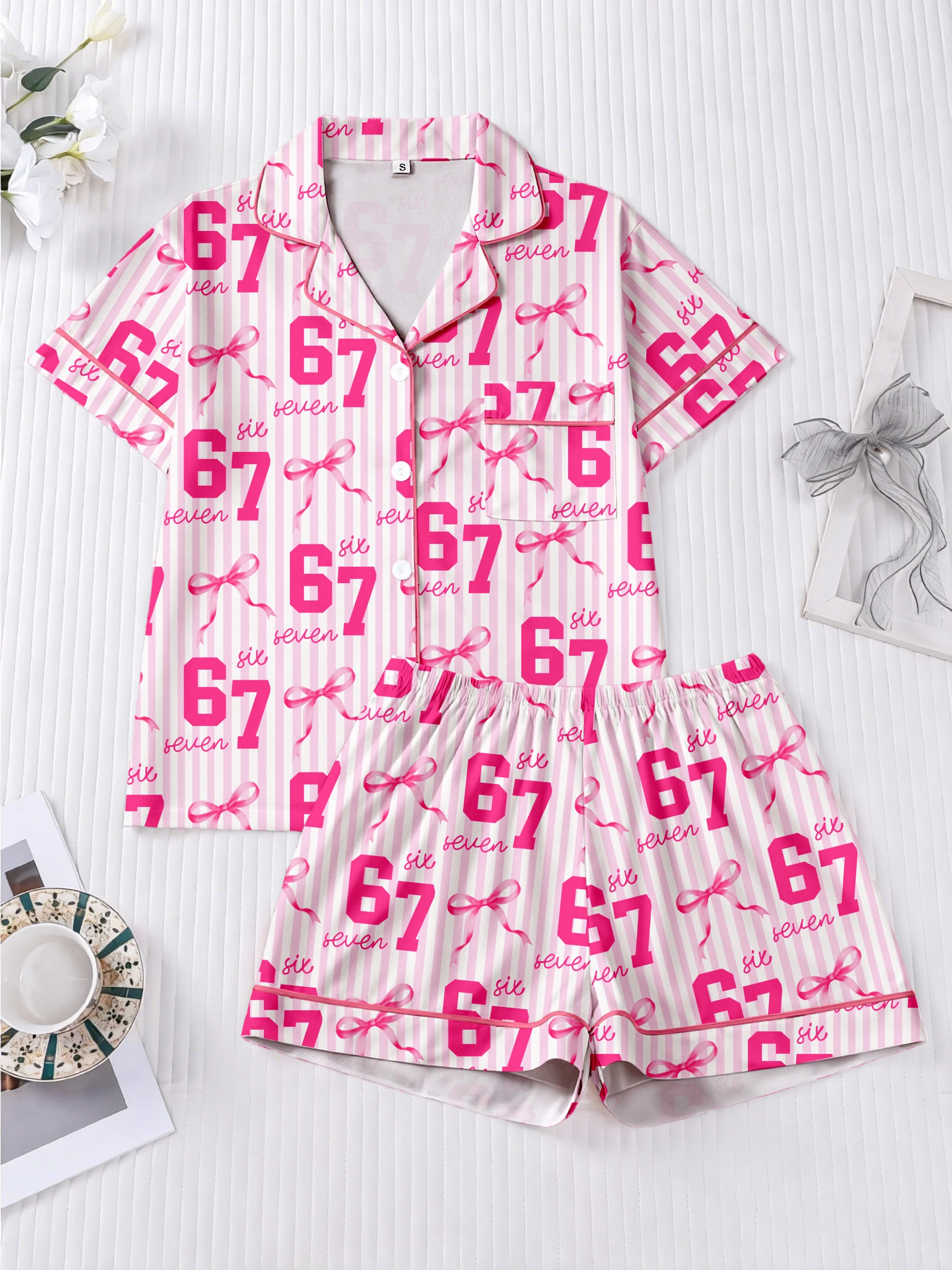 Ladies' pajama set with bow and number print, featuring a comfortable lapel top and shorts