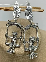 Creative Little Frog Sitting on A Swing Fun Pendant Earrings for Women Vintage Style Personalized Leaf Earrings Party Jewelry