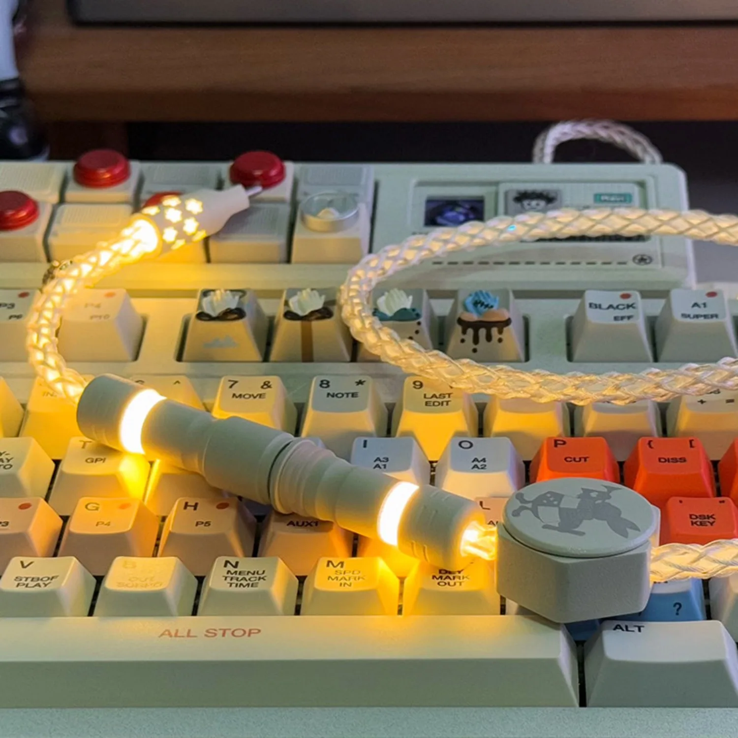 Unknown Error Cable Rgb Keyboard Cable USB To TypeC Single Crystal Copper Aviation Cable 8K Magnetic Keyboard Gaming Accessories