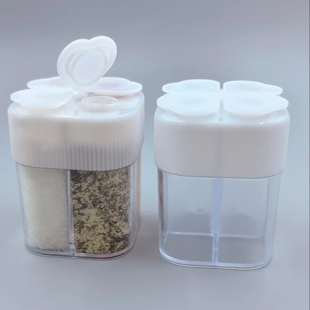 1PC 4-Hole Plastic Seasoning Dispenser, Manual Spice Shaker for Kitchen - Random Color Delivery, Spice Application