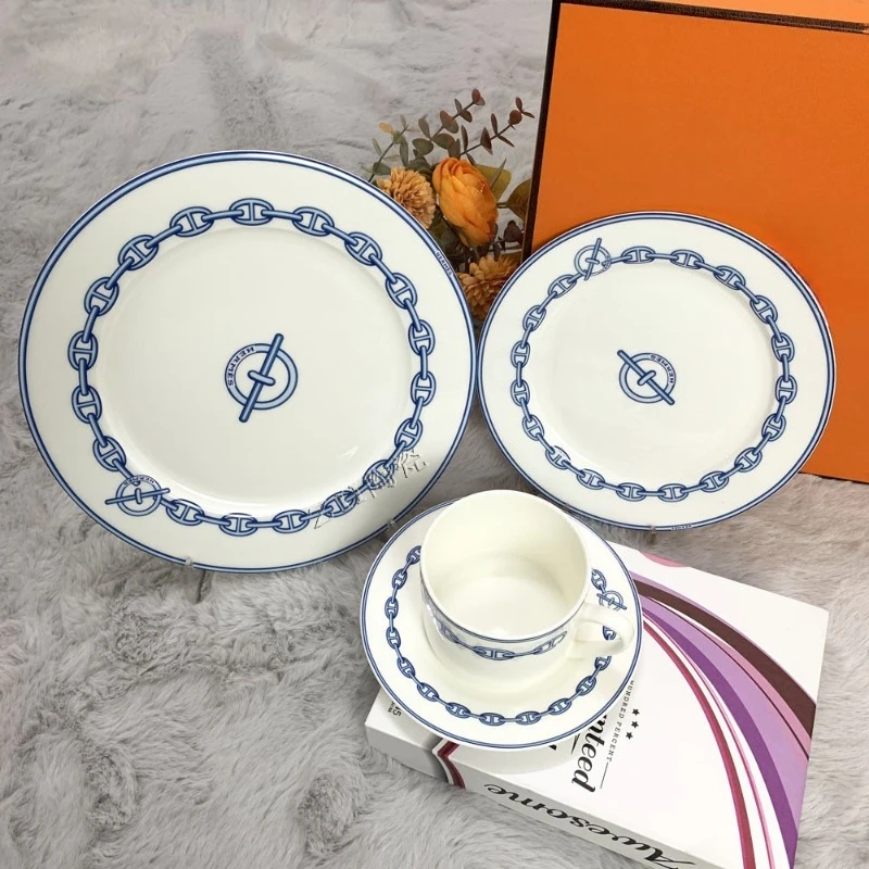

Креативный изысканный европейский керамический набор блюдец для кофейной чашки, 4-х предметная тарелка для западной еды, костяной фарфор, послеобеденный чай, фруктовая тарелка