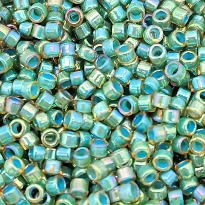 1200 Stück Gemischte Farbige Glas-Rocailles mit Irisierendem Finish für Schmuckherstellung DIY-Handwerk Armband-Projekte – Detail 5