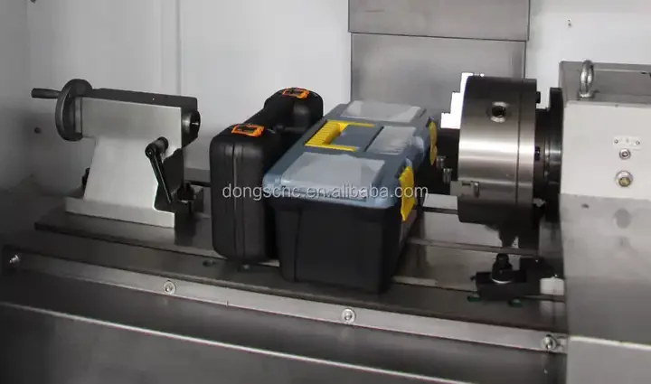 Dongs Hoge Precisie Kleine 3-assige Cnc Draaibank Mini Verticale Cnc Freesboring Hine Center Vmc640