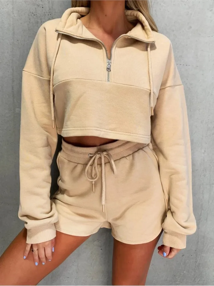 

Women's Summer Fashion Casual Sports Shorts Set Trendy Zipper Half-open Collar Long-sleeved Top Drawstring Shorts Two-piece Sets